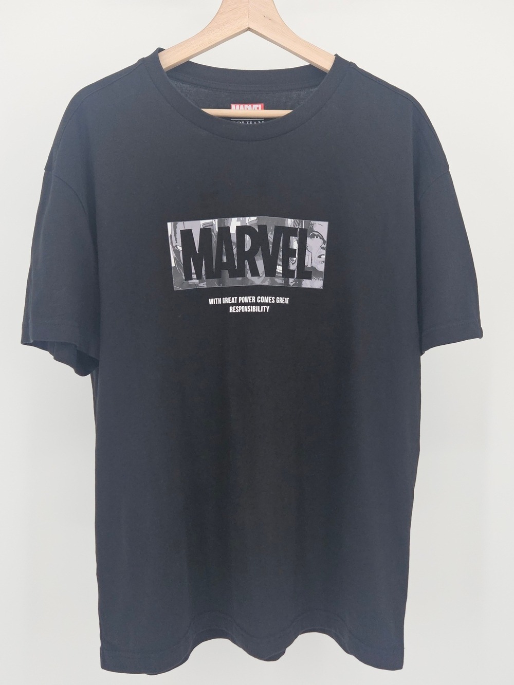 5/$25 Marvel Polham Black Graphic T-Shirt Men's Large